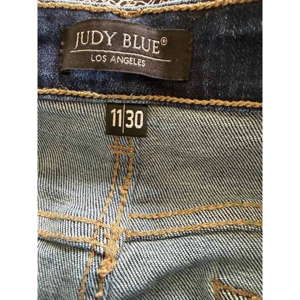 Judy Blue Mid Rise Straight Fit Jeans, Size 11/30  Stretch - Picture 3 of 6